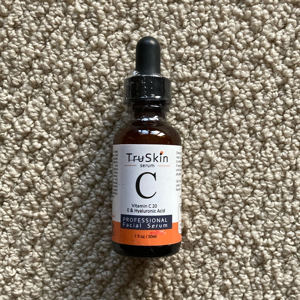 NEW TruSkin Serum Vitamin C 20 E & Hyaluronic Acid Serum 1 fl oz SEALED